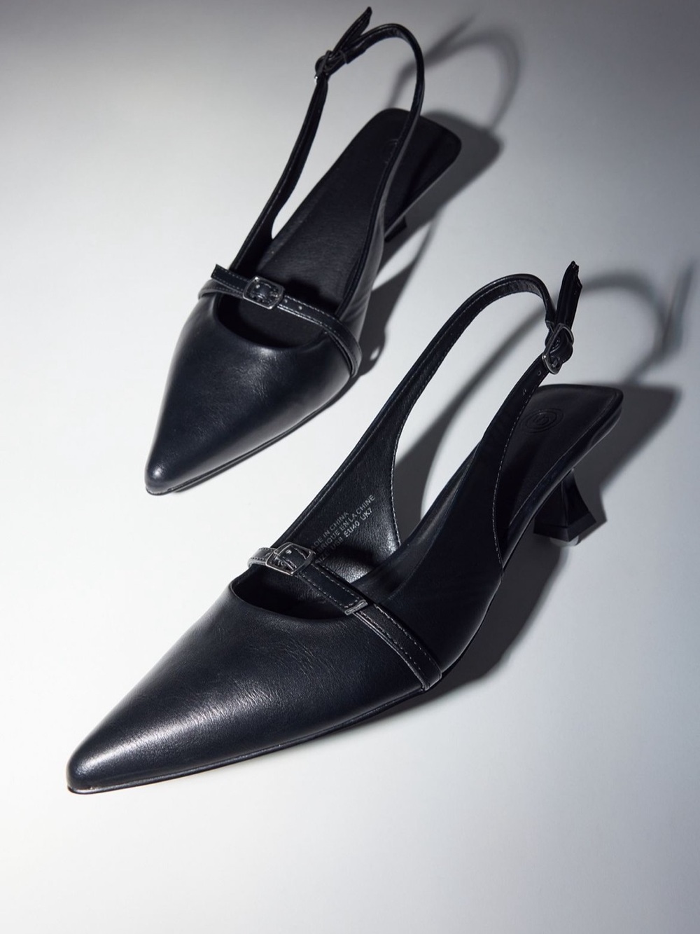 2 PAIRS Urban Outfitters Petra Buckle Slingback Heel Red & Black | US 6 - Picture 7 of 13